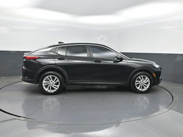 Used 2025 Buick Envista Preferred w/ Advanced Safety Package FWD image 29