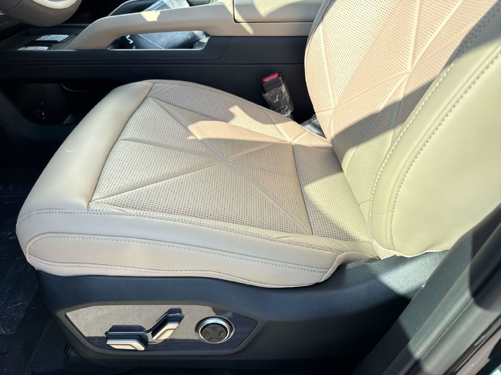 New 2027 Kia Telluride EX FWD image 16