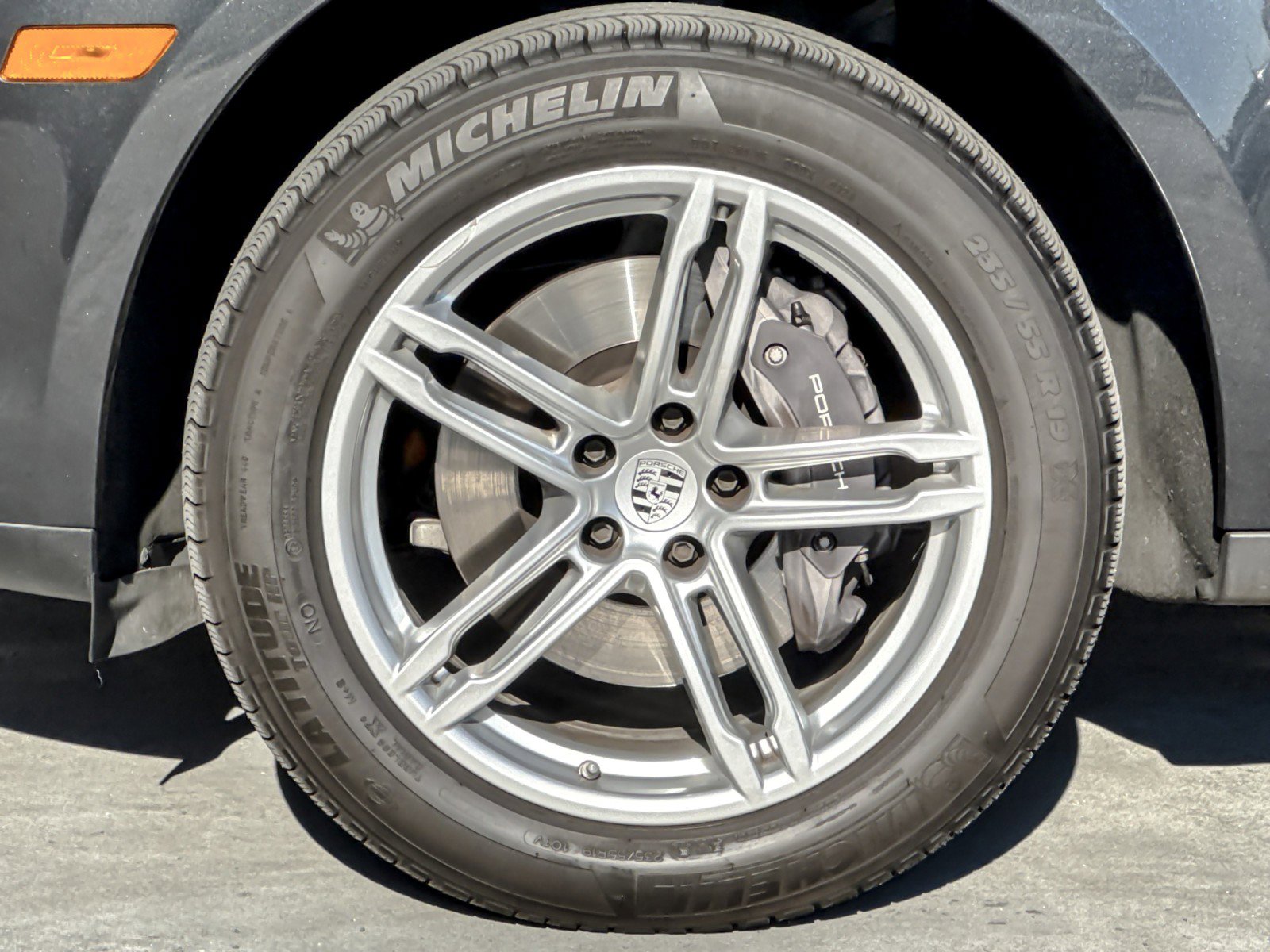 Used 2024 Porsche Macan image 27