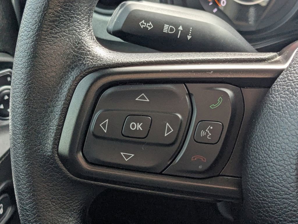 Used 2025 Jeep Gladiator Sport image 22