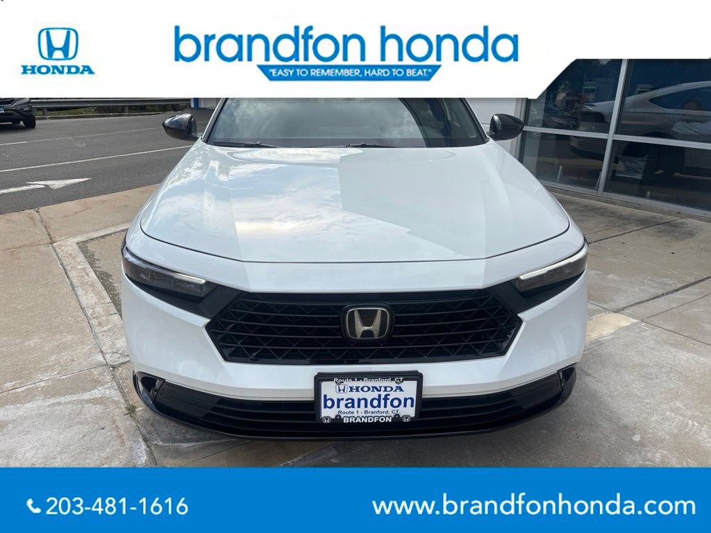 Used 2023 Honda Accord Sport image 2
