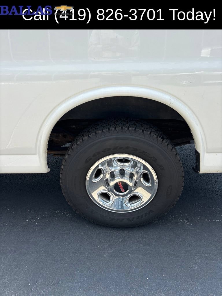 Certified 2017 GMC Savana 2500 Extended RWD image 8