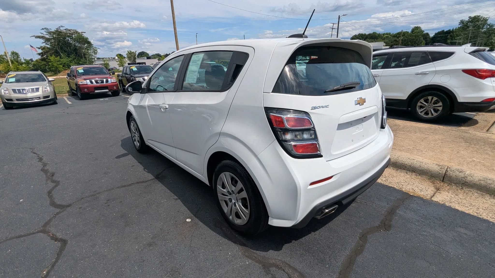 Used 2017 Chevrolet Sonic LT FWD image 5