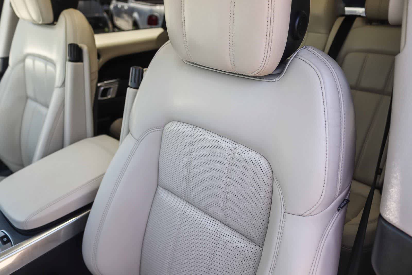 Used 2019 Land Rover Range Rover Sport Supercharged AWD/4WD image 26