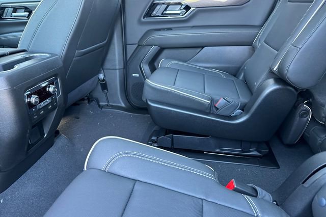 New 2026 GMC Yukon XL Elevation w/ Elevation Premium Package image 13
