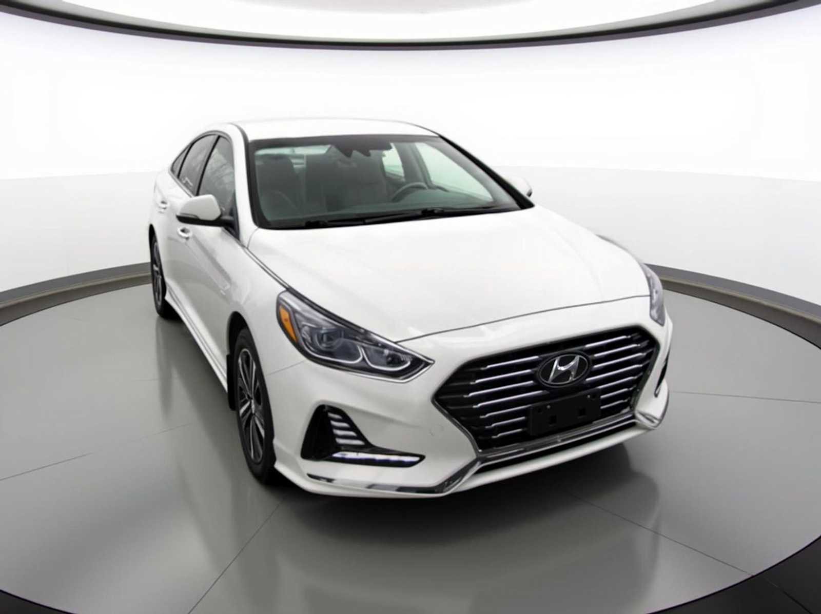 Used 2019 Hyundai Sonata Limited image 3