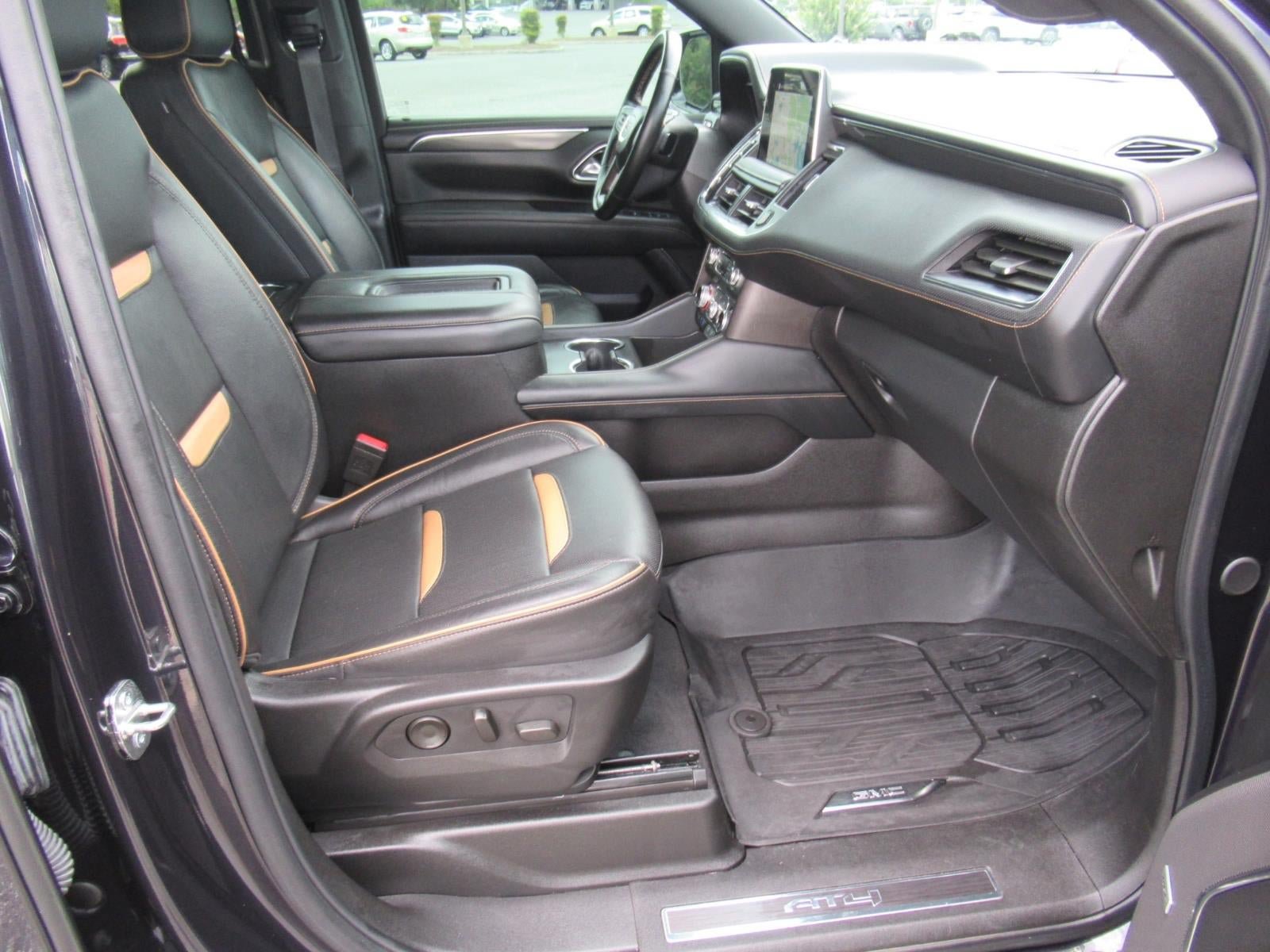 Used 2024 GMC Yukon AT4 w/ Technology Package AWD/4WD image 10