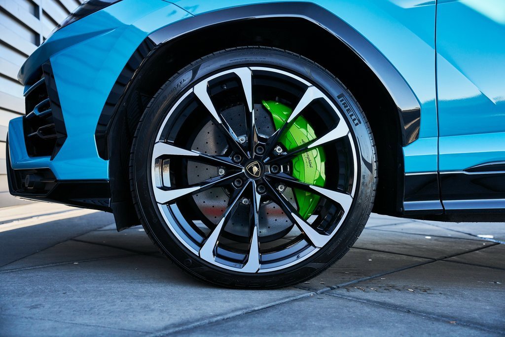 Used 2021 Lamborghini Urus image 3