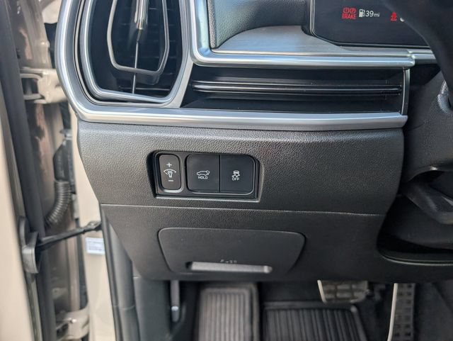 Used 2024 Kia Sorento SX AWD/4WD image 11