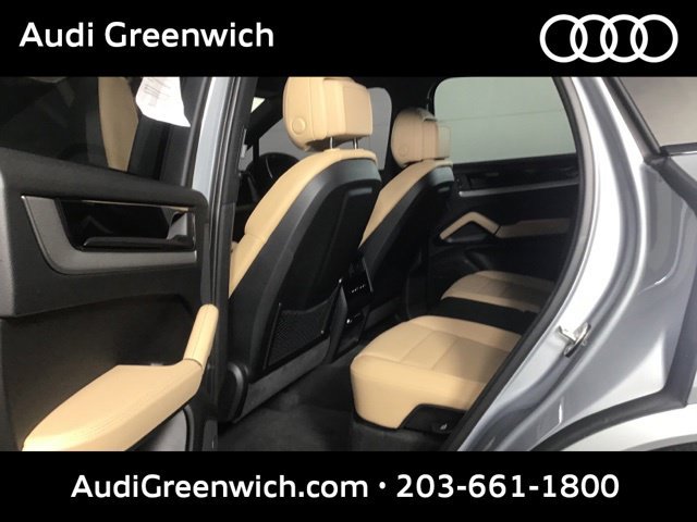 Used 2025 Porsche Cayenne S AWD/4WD image 24