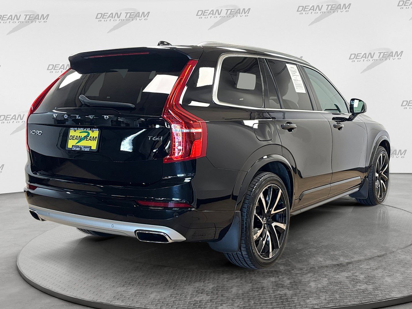 Used 2020 Volvo XC90 T6 Momentum AWD/4WD image 4