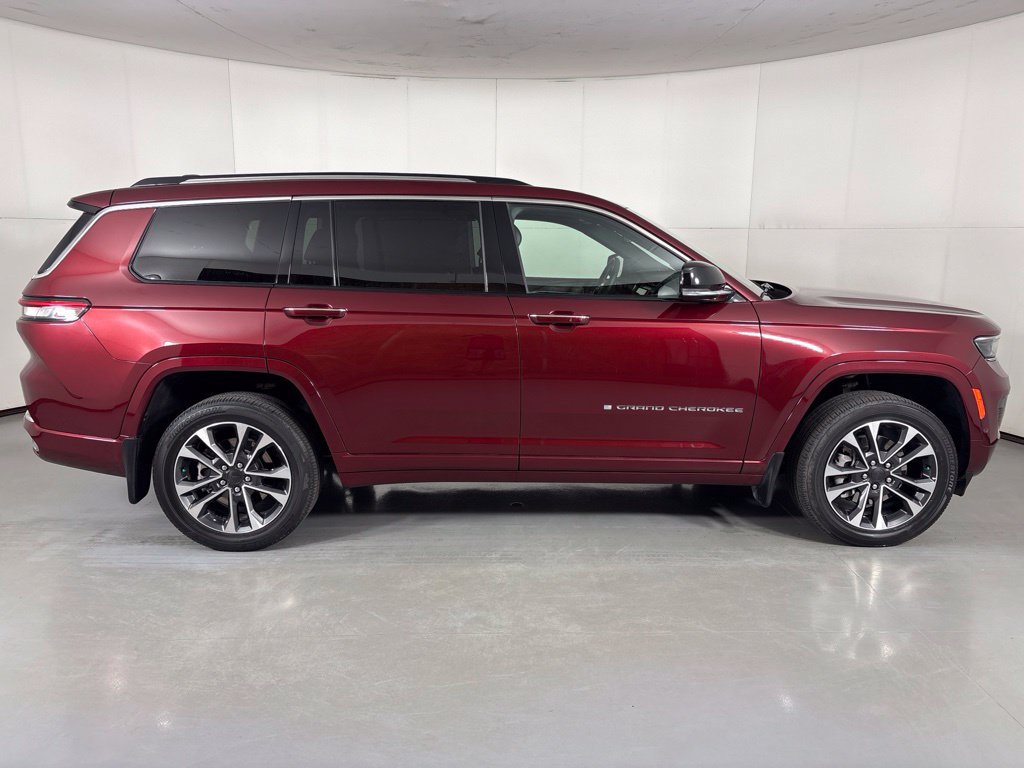 Used 2023 Jeep Grand Cherokee L Overland w/ Luxury Tech Group IV AWD/4WD image 9