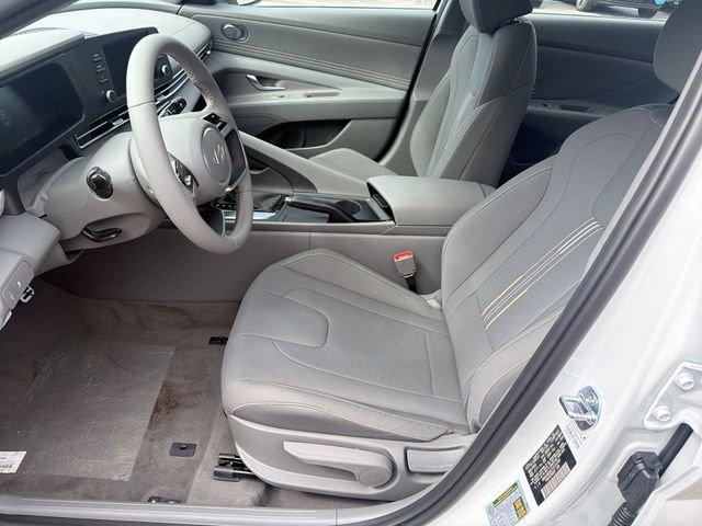 New 2026 Hyundai Elantra Sport FWD image 15