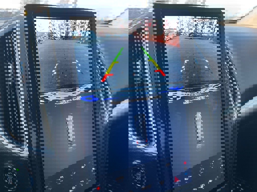 Used 2024 Ford Edge SEL image 13