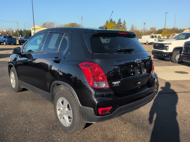 Used 2020 Chevrolet Trax LS w/ Tint and Cruise Package FWD image 5