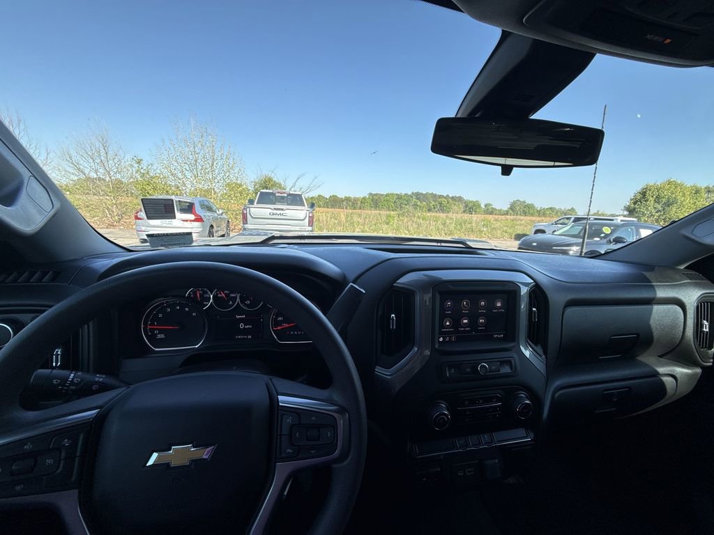 Used 2022 Chevrolet Silverado 2500 Custom w/ Custom Convenience Package image 27