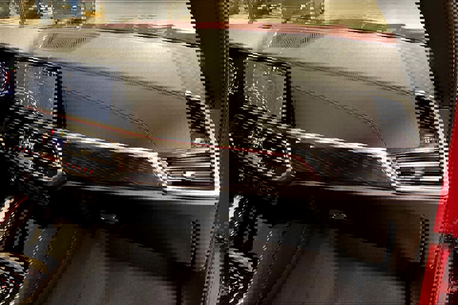 Used 2023 BMW X6 xDrive40i w/ Executive Package image 34