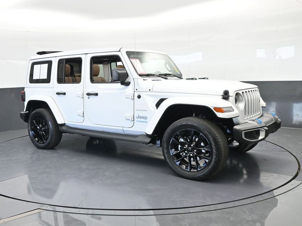 Used 2022 Jeep Wrangler Unlimited Sahara w/ Safety Group image 8