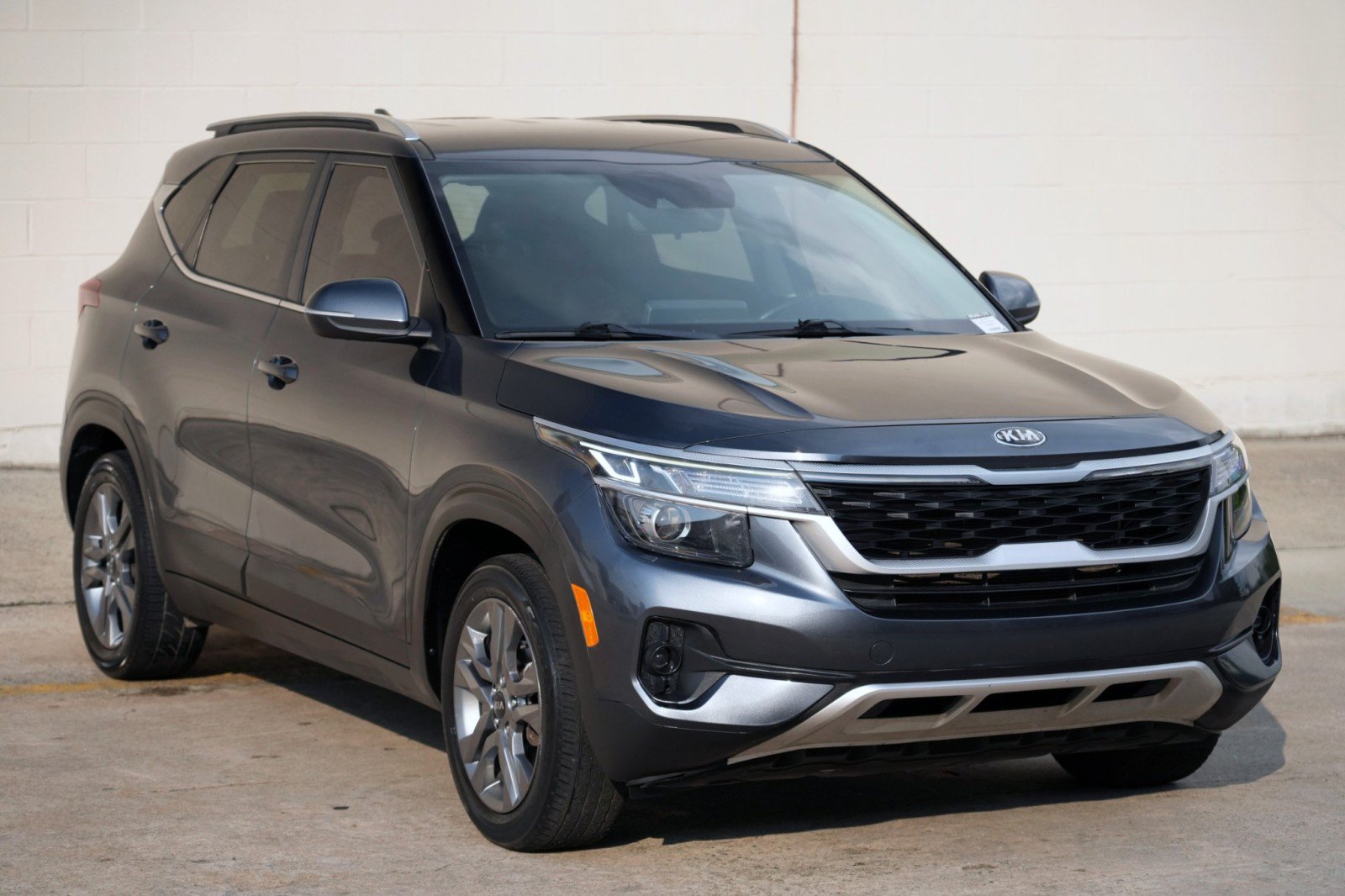 Used 2021 Kia Seltos S FWD image 46