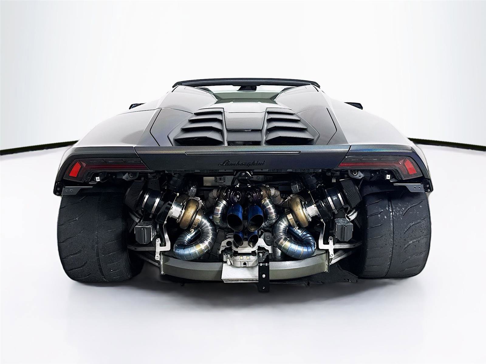 Used 2019 Lamborghini Huracan LP 580-2 image 2