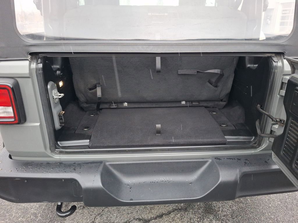Used 2020 Jeep Wrangler Sport image 13