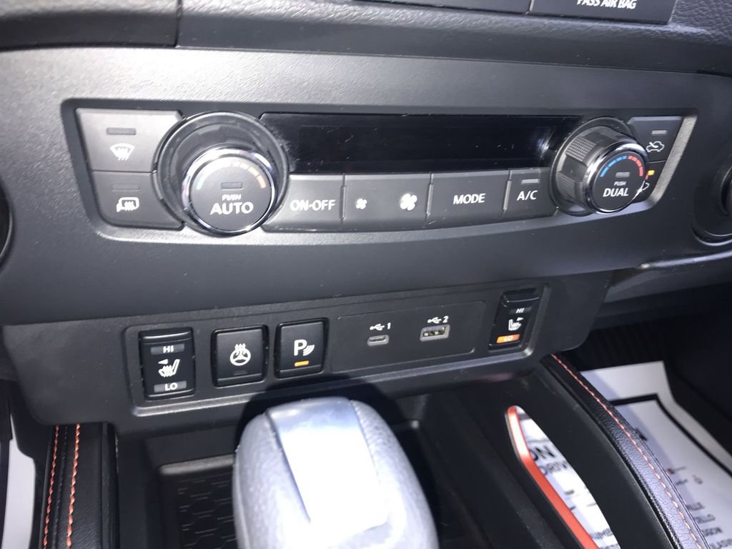 Used 2023 Nissan Frontier PRO-4X w/ Pro Convenience Package AWD/4WD image 16