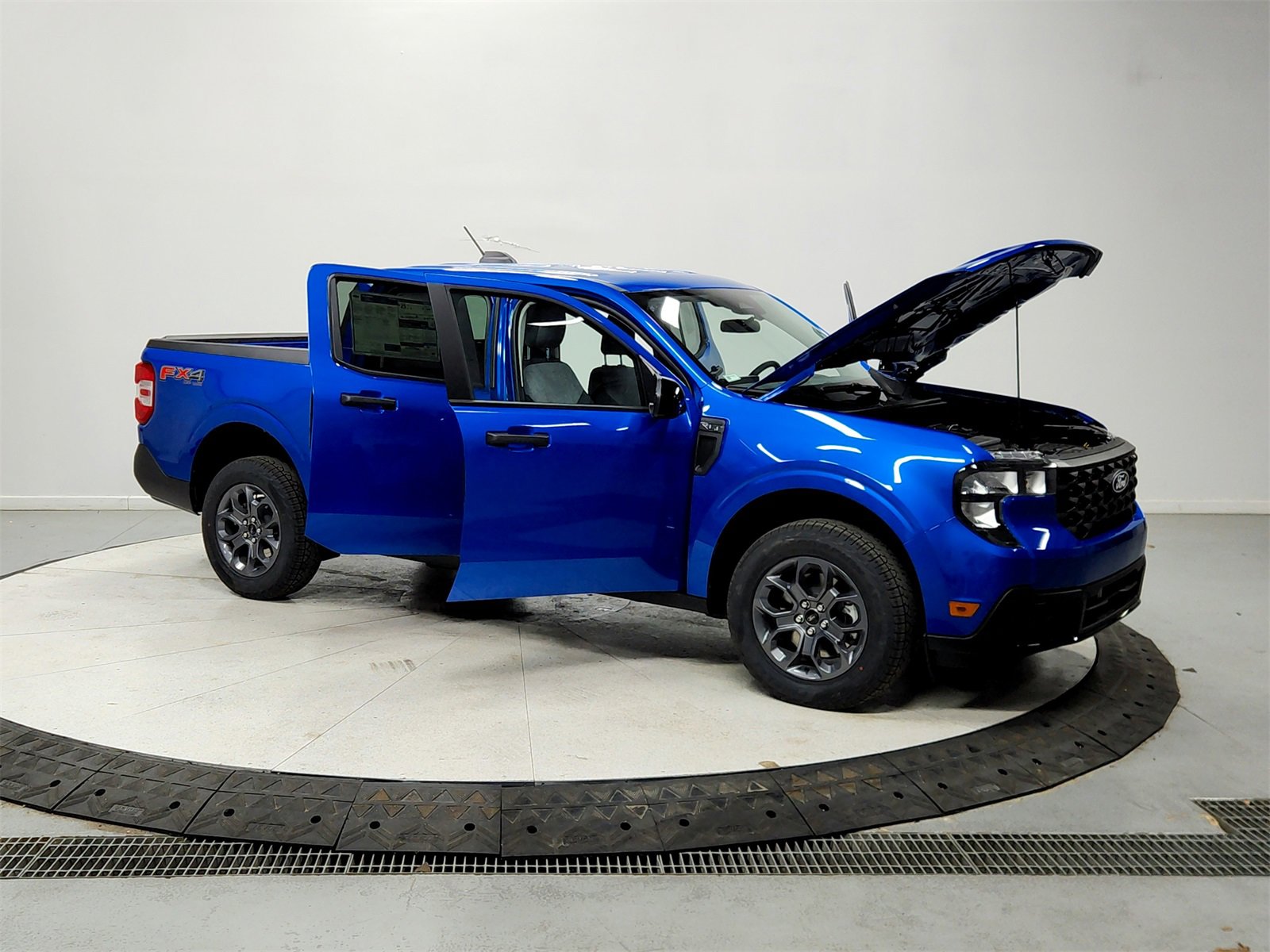 New 2025 Ford Maverick XLT w/ XLT Luxury Package image 9