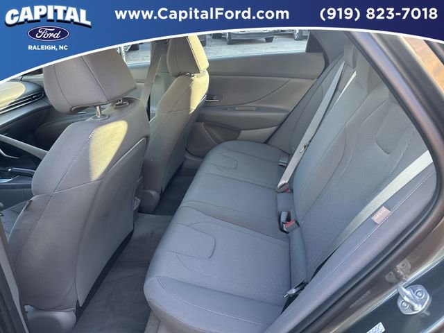 Used 2024 Hyundai Elantra SE image 16