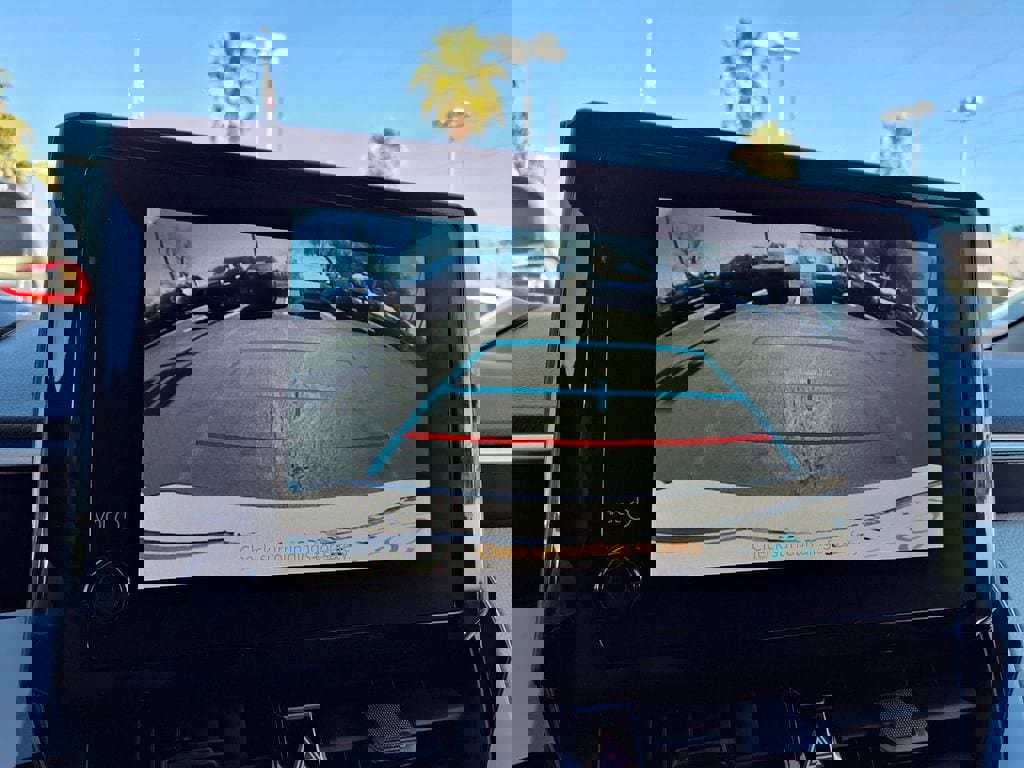 Used 2023 Toyota Corolla SE image 6