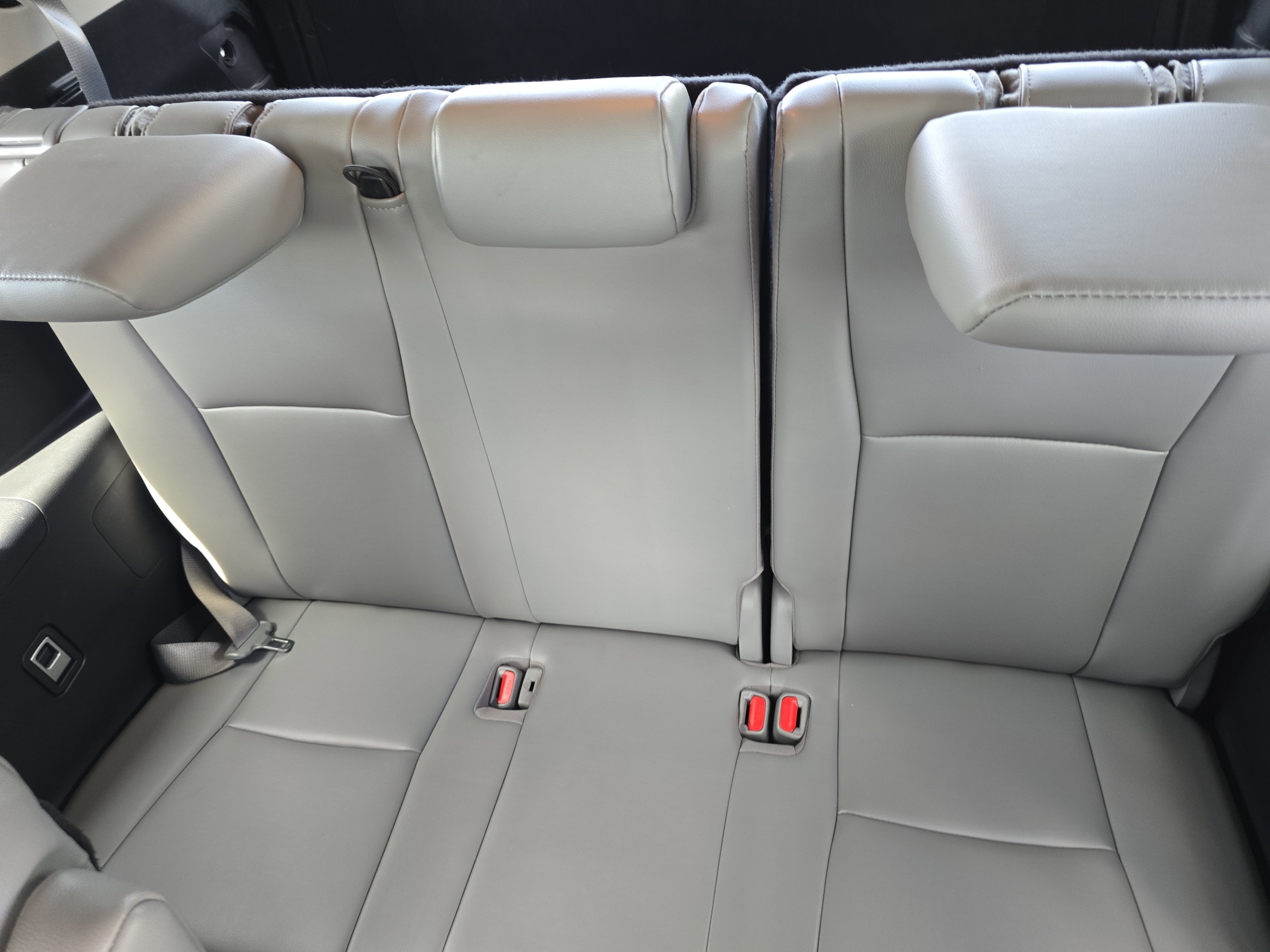 Used 2023 Toyota Highlander XLE image 18