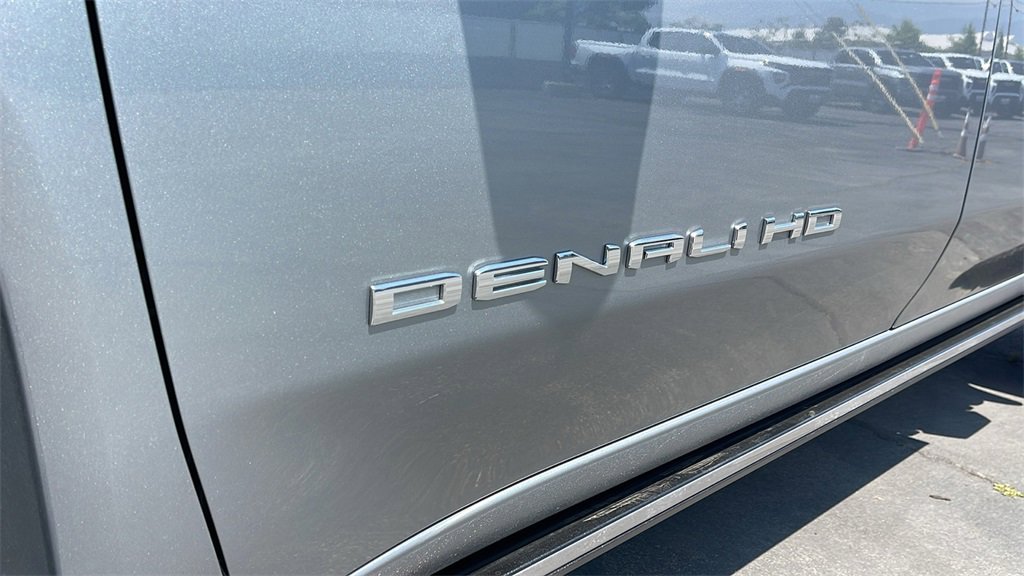 New 2025 GMC Sierra 2500 Denali w/ Denali Reserve Package image 10