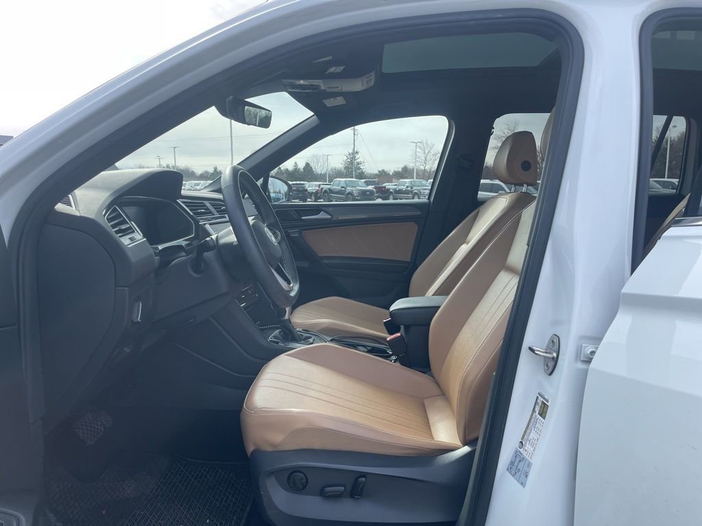 Used 2022 Volkswagen Tiguan SE image 11