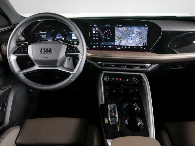 Used 2025 Audi Q5 Premium Plus AWD/4WD image 12