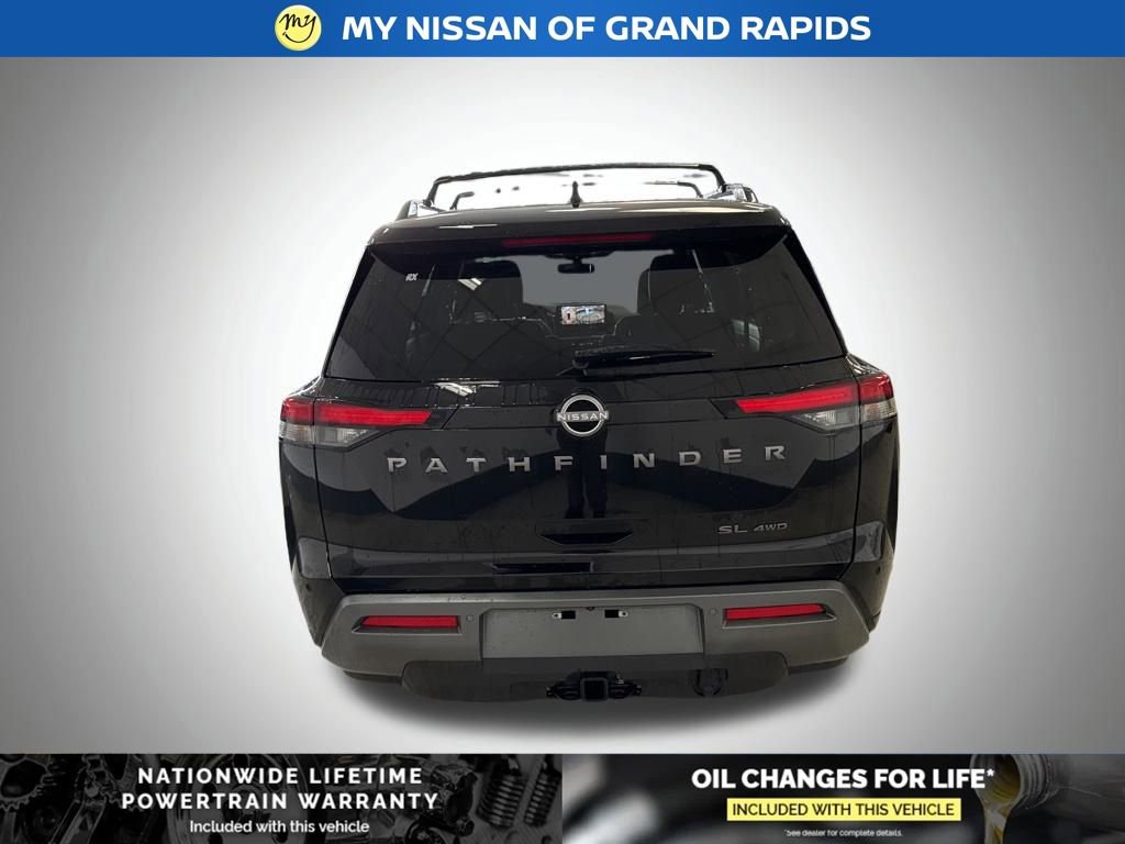 New 2026 Nissan Pathfinder SL image 4