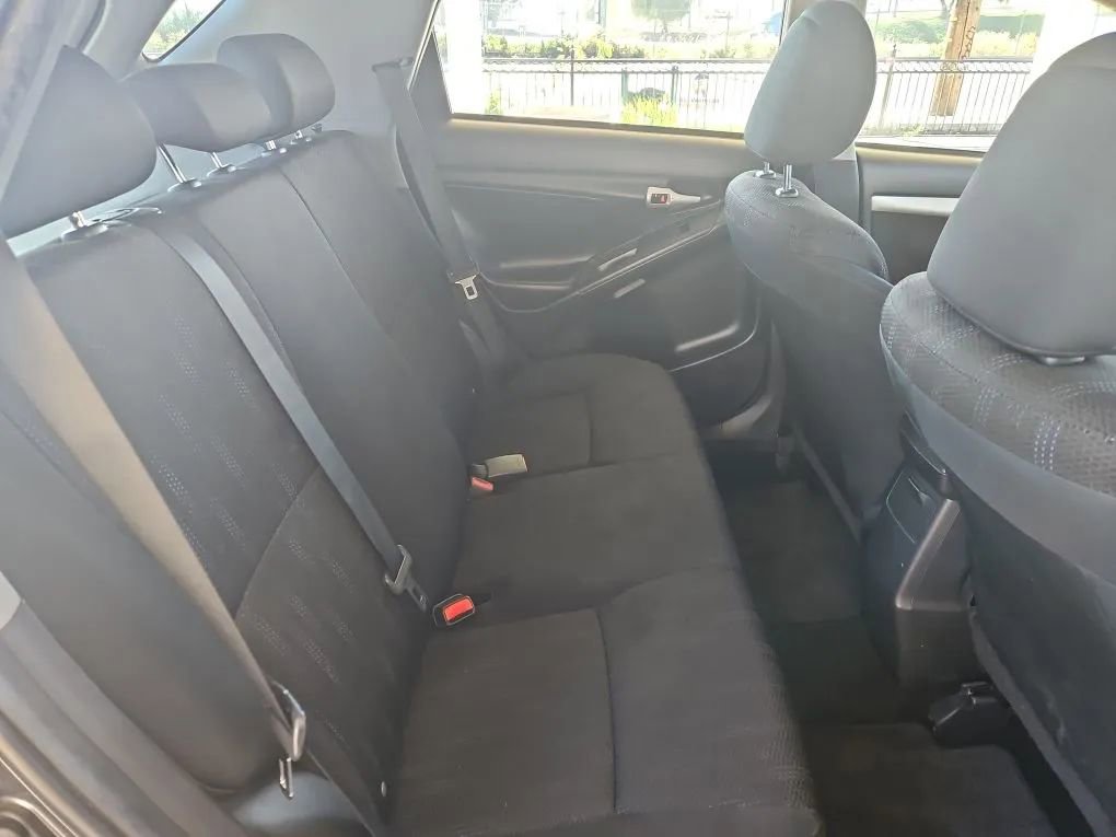 Used 2011 Toyota Matrix image 13