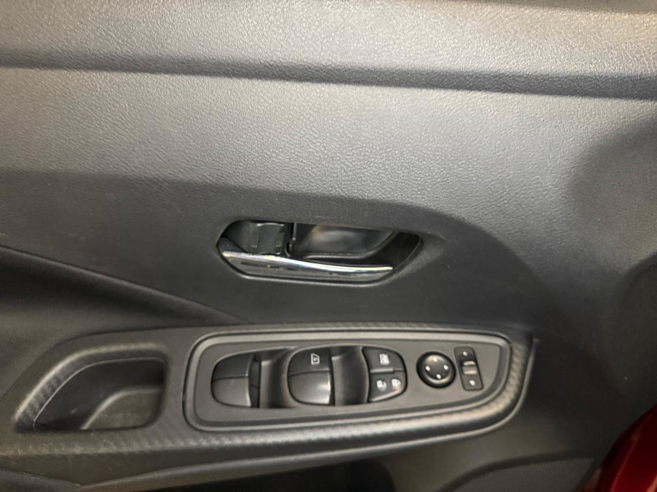 Used 2021 Nissan Versa SV FWD image 18