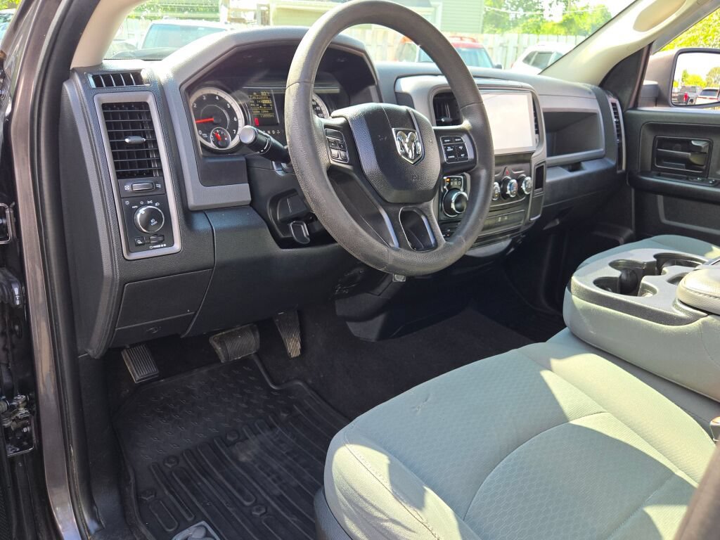 Certified 2018 RAM 1500 Express AWD/4WD image 25