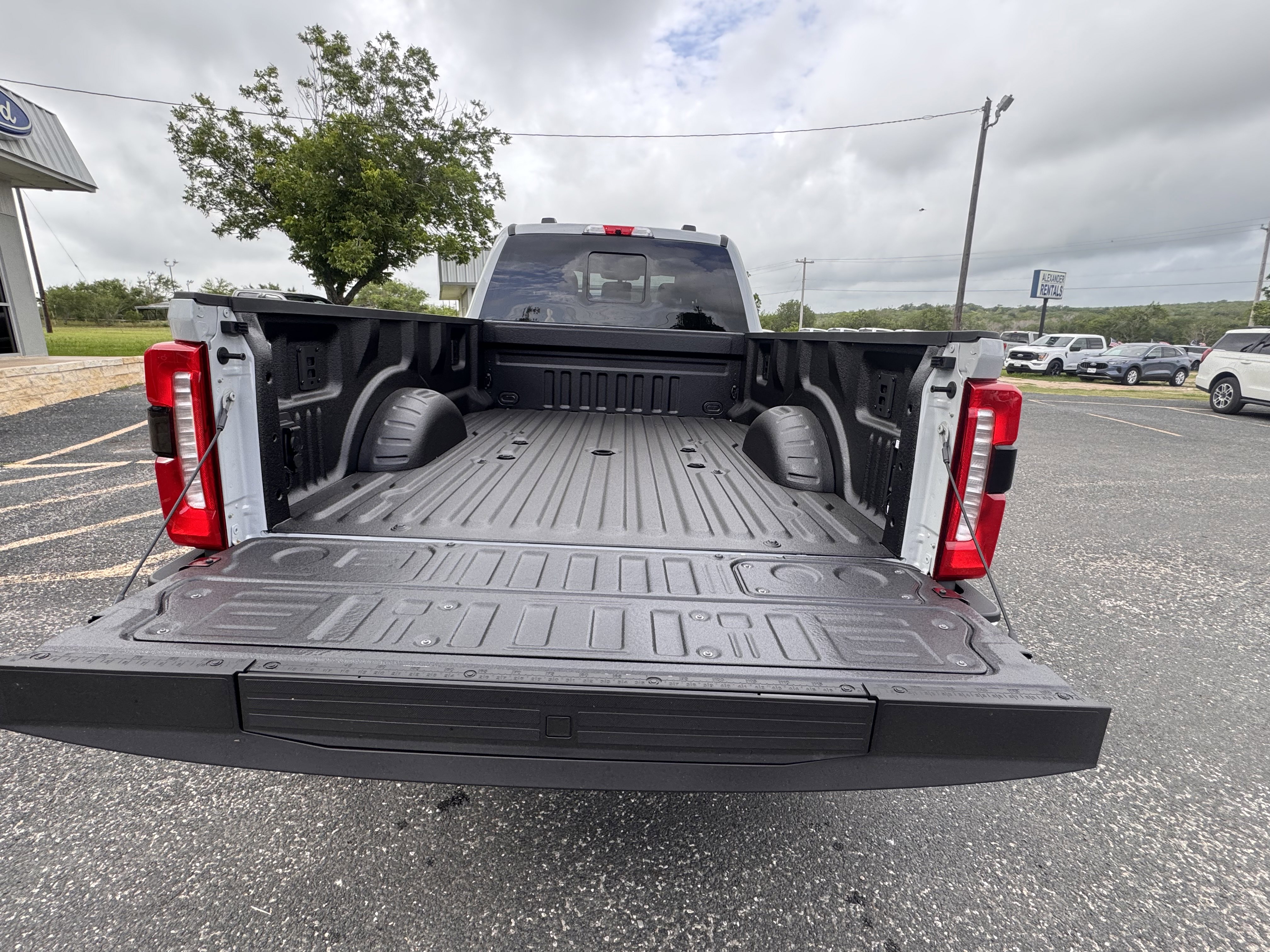 New 2026 Ford F350 Lariat w/ Lariat Ultimate Package AWD/4WD image 10