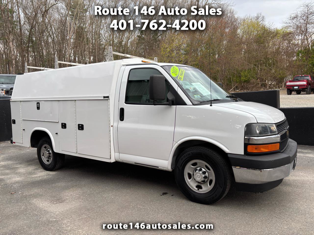 Used 2017 Chevrolet Express 3500 RWD image 1