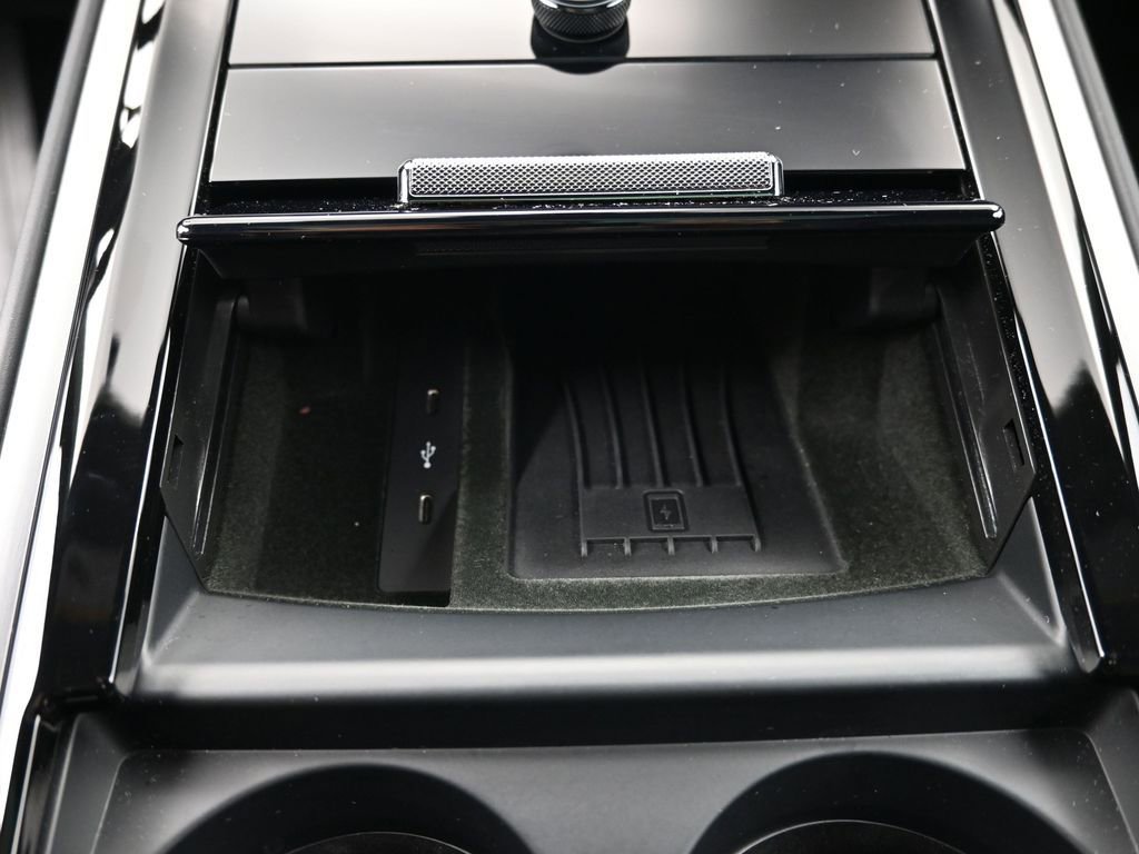 Used 2024 Porsche Panamera 4 image 24