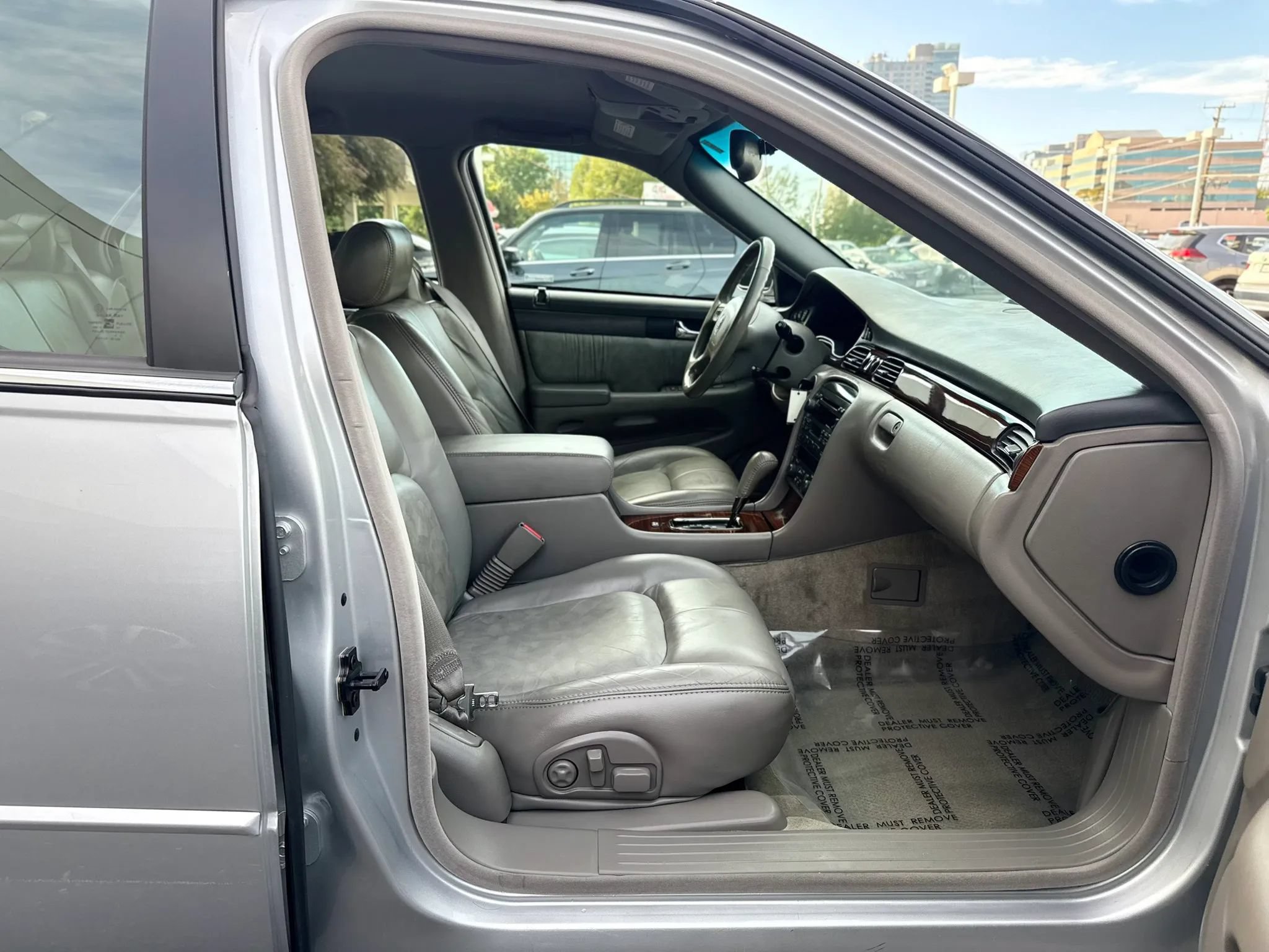 Used 1999 Cadillac Seville SLS w/ Convenience Pkg FWD image 33