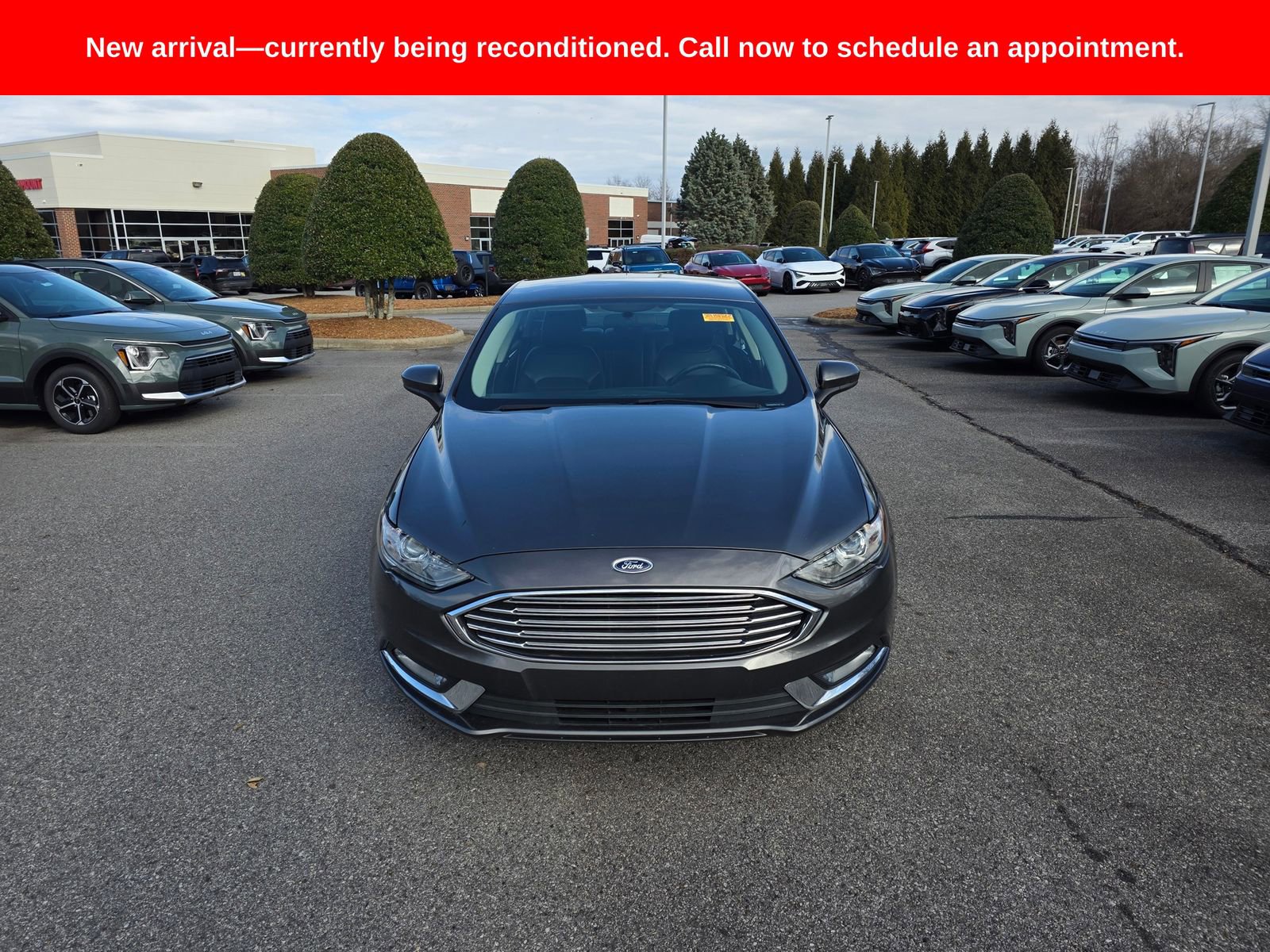Used 2018 Ford Fusion SE w/ Equipment Group 201A image 8