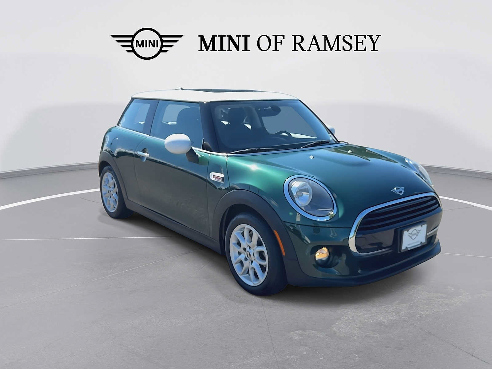 Used 2019 MINI Cooper 2-Door Hardtop FWD image 6