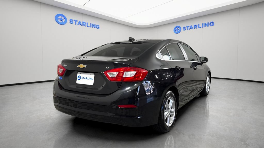 Used 2017 Chevrolet Cruze LT w/ Convenience Package FWD image 7