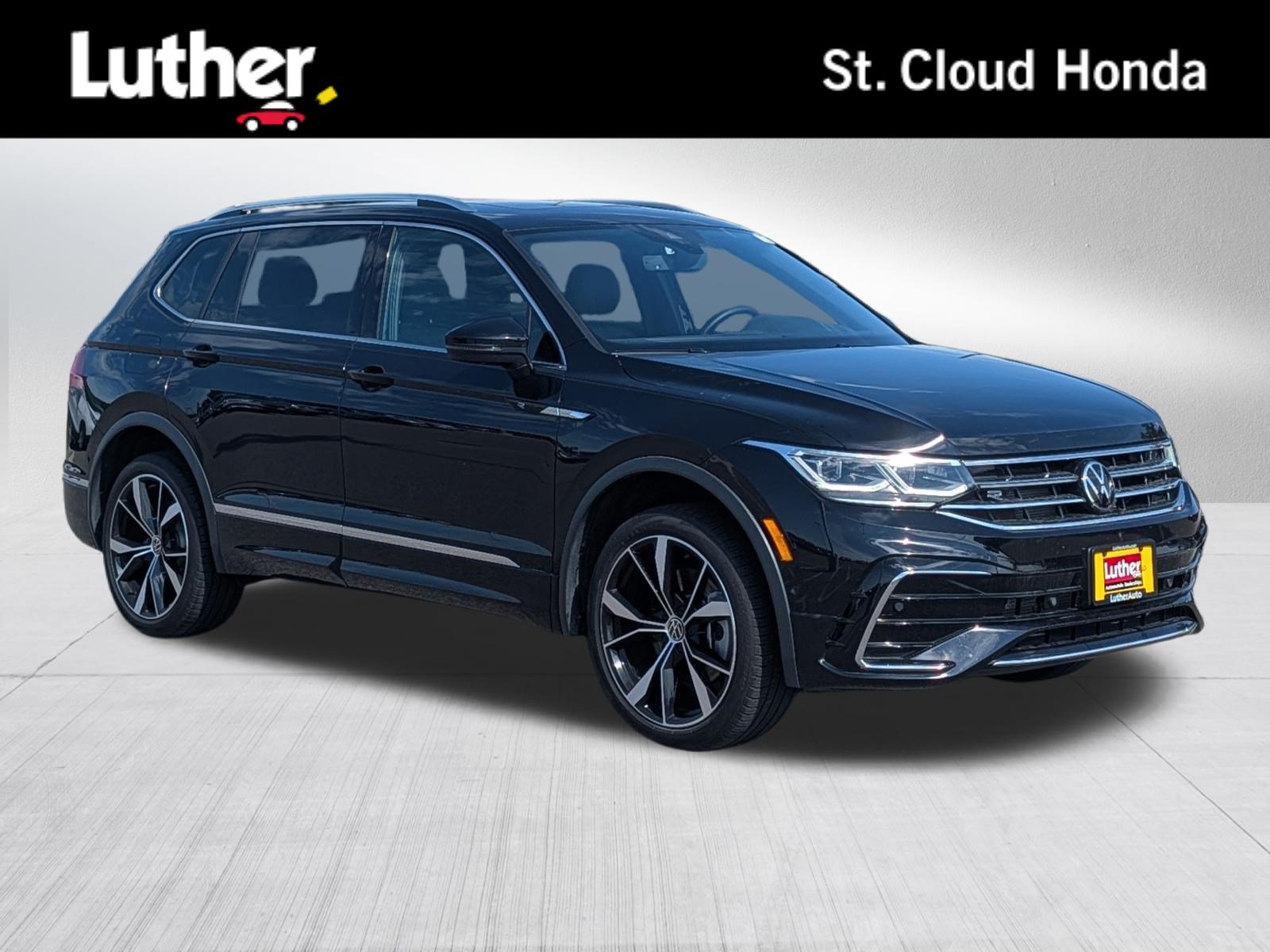 Used 2023 Volkswagen Tiguan SEL R-Line