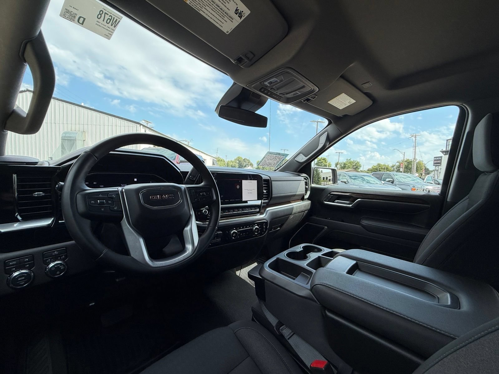 Used 2023 GMC Sierra 1500 SLE w/ X31 Off-Road Package AWD/4WD image 17