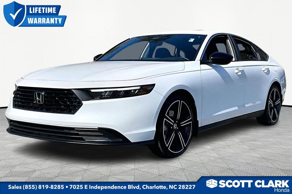 Used 2025 Honda Accord Sport image 3