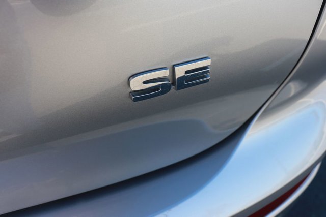 Used 2024 Mitsubishi Outlander SE image 7