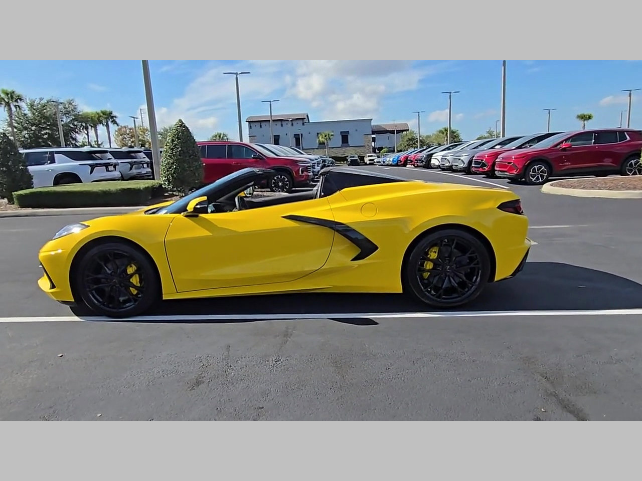 New 2026 Chevrolet Corvette Stingray Convertible w/ 1LT image 18