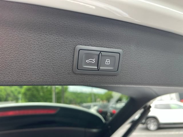 Used 2020 Audi Q3 2.0T Prestige AWD/4WD image 13